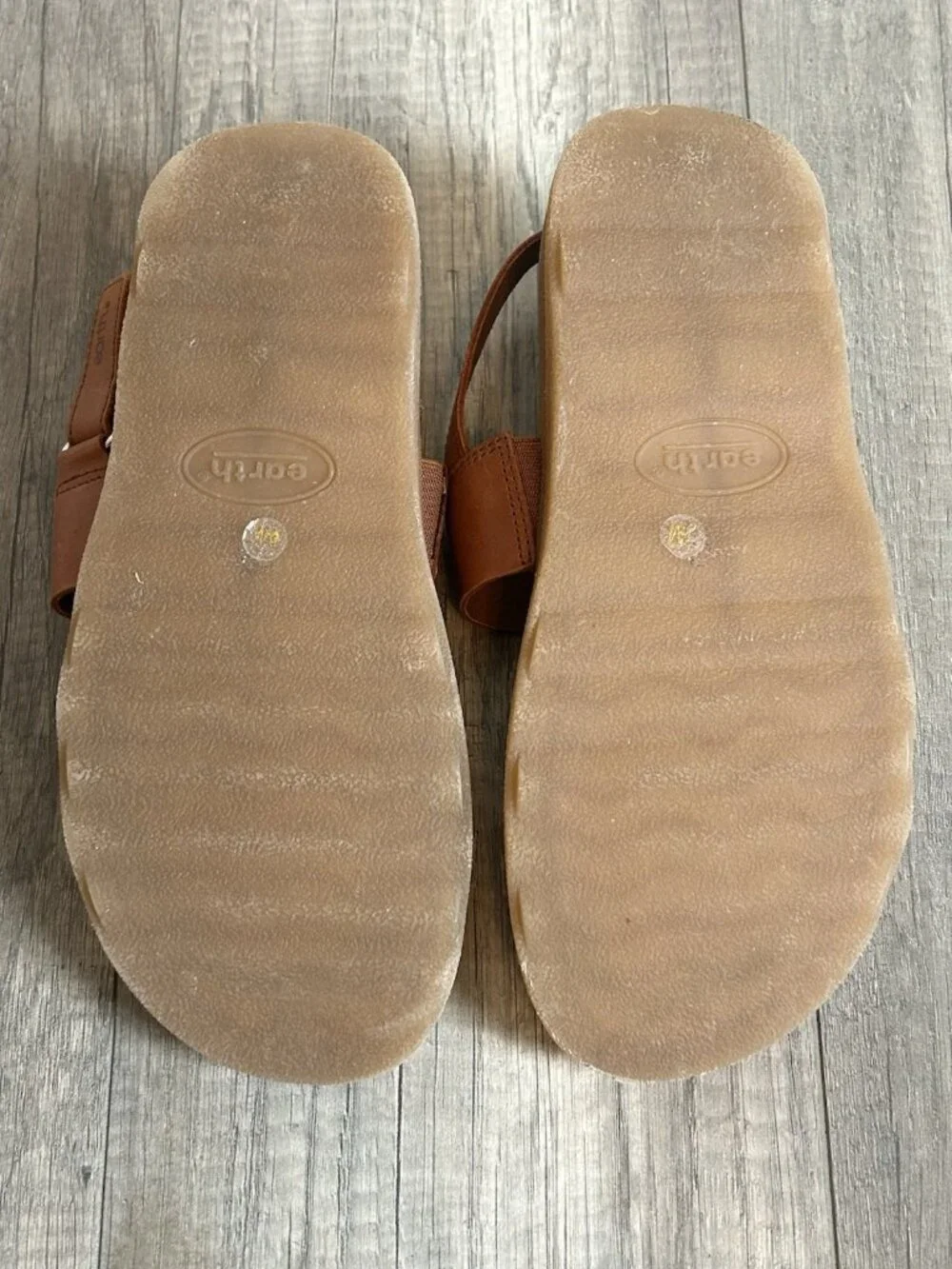 Earth Women's Leah Round Toe Strappy Casual Flat Sandals Brown 210 8M - Picture 6 of 16